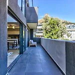 Stylish, Chic Two Bed In Sea Point W Parking&Pool