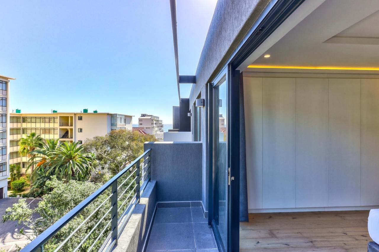 Stylish, Chic Two Bed In Sea Point W Parking&pool Holiday home