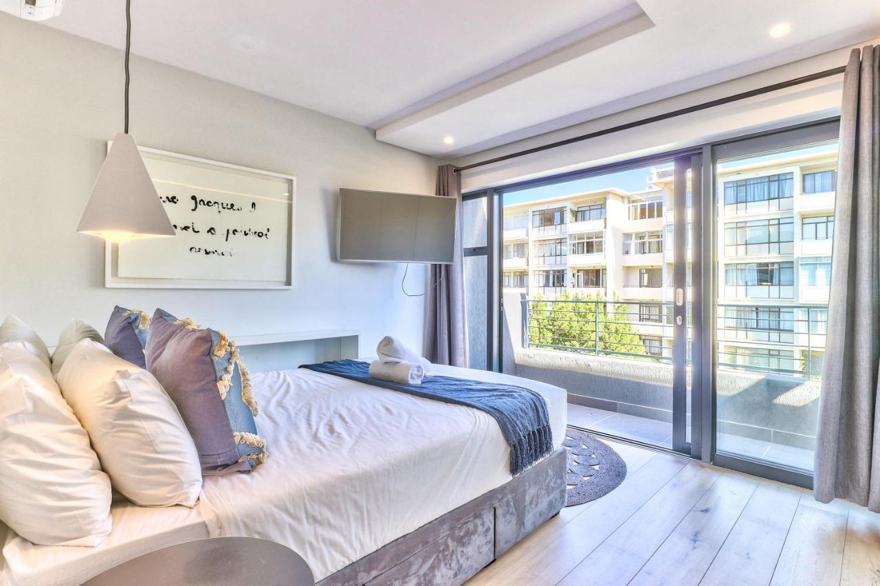 Stylish, Chic Two Bed In Sea Point W Parking&pool * Cape Town